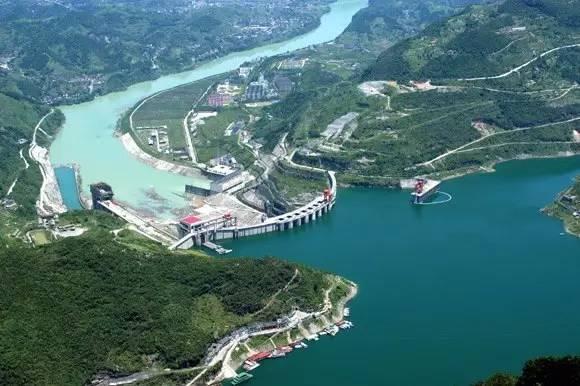 丹江口水位更新，水勢(shì)上漲，人生破浪前行