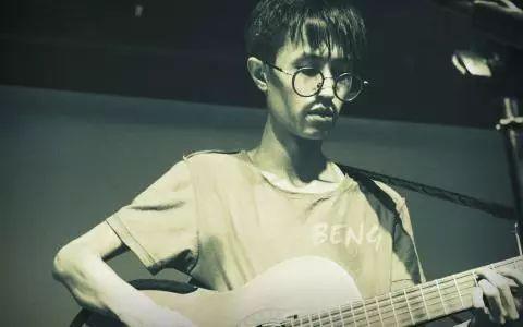 最新流行歌曲與力量的融合，變化、學習與自信的力量之歌